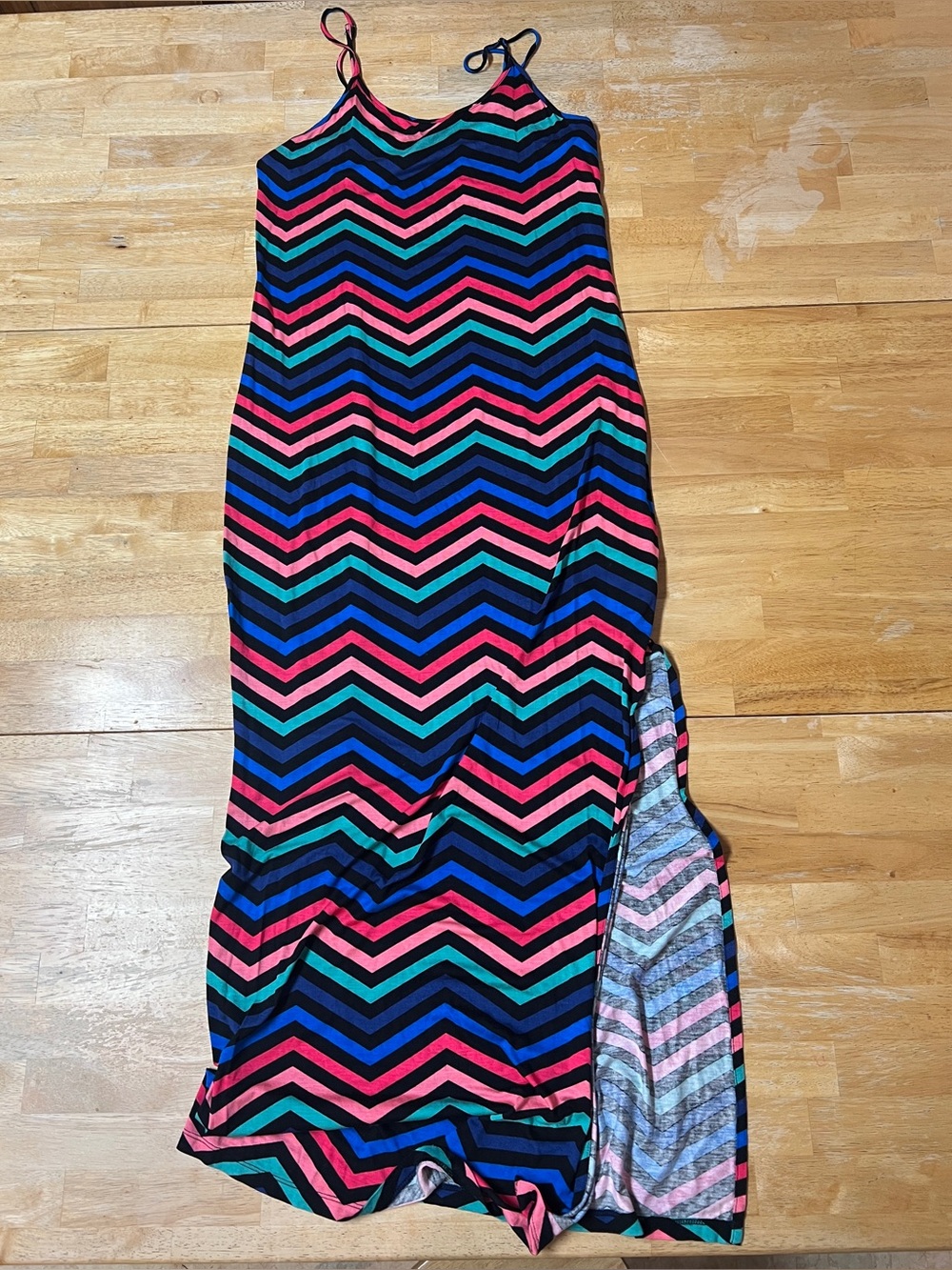 Forever 21 Maxi Dress Large Chevron Zig Zag Colorful Spaghetti Strap Side Slit